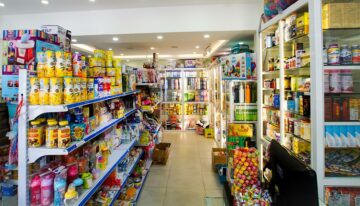 Muon-mo-shop-me-va-be-lay-hang-o-dau