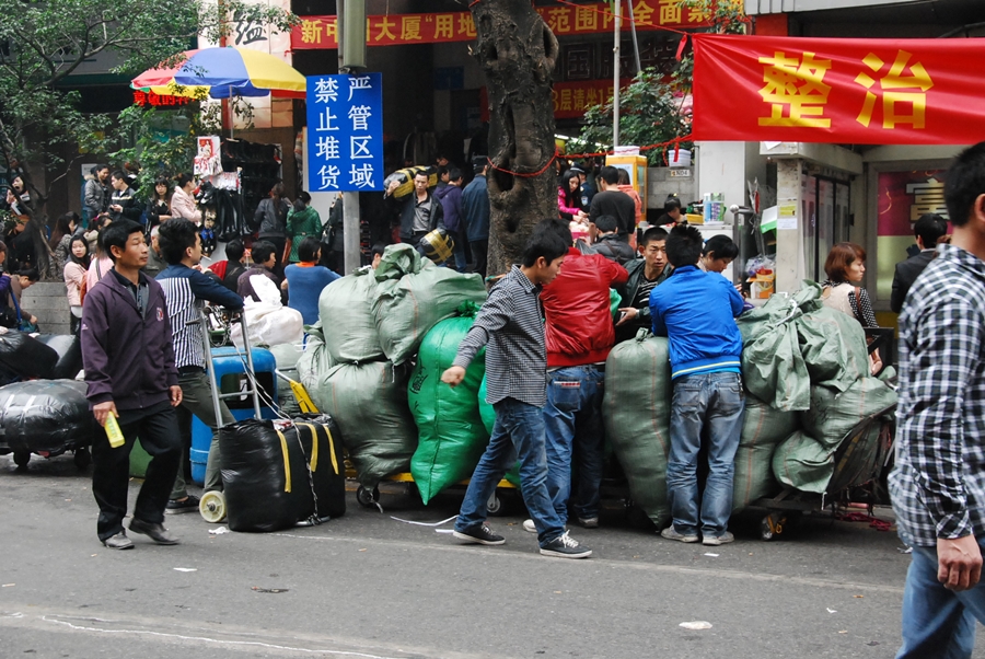 Tìm nguồn hàng quần áo Quảng Châu tại Hà Nội