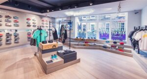 Kinh nghiệm mở shop giày dép bán hàng