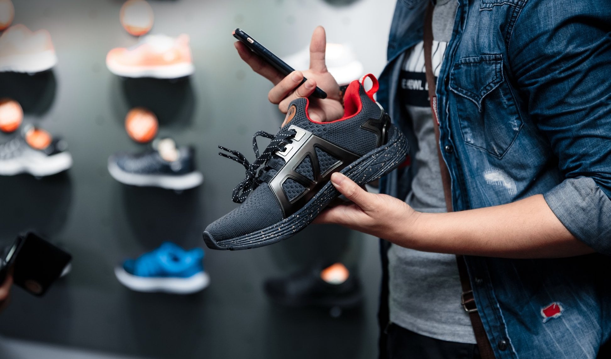 Muon-mo-cua-hang-giay-dep