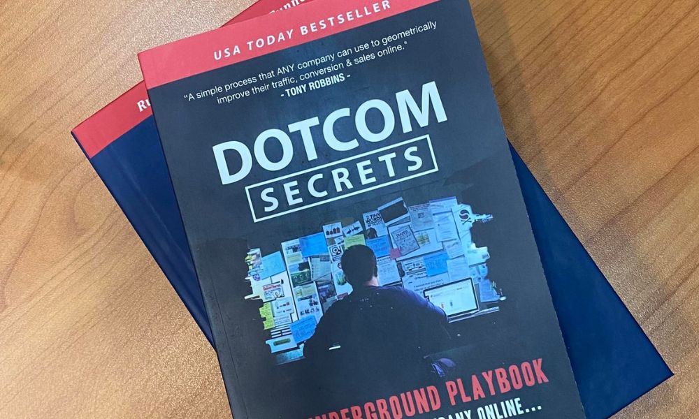 Bí mật Dotcom (Dotcom Secrets) – Russell Brunson Bí mật Dotcom (Dotcom Secrets) – Russell Brunson